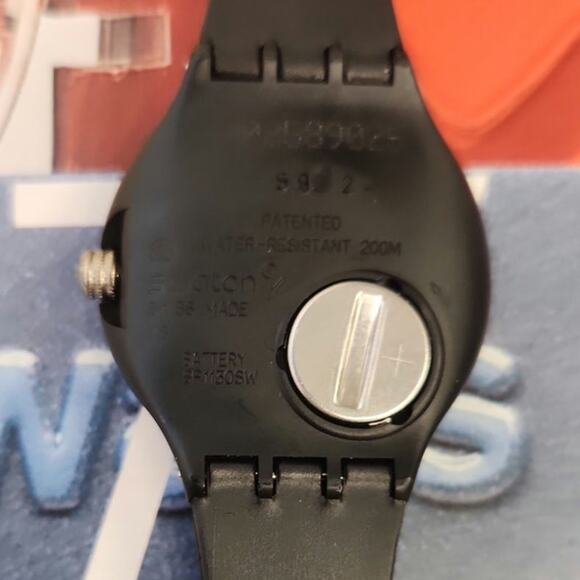 Swatch watch IN PROCESS SHB104 1999 Access With replaced strap and new battery - Picture 6 of 8